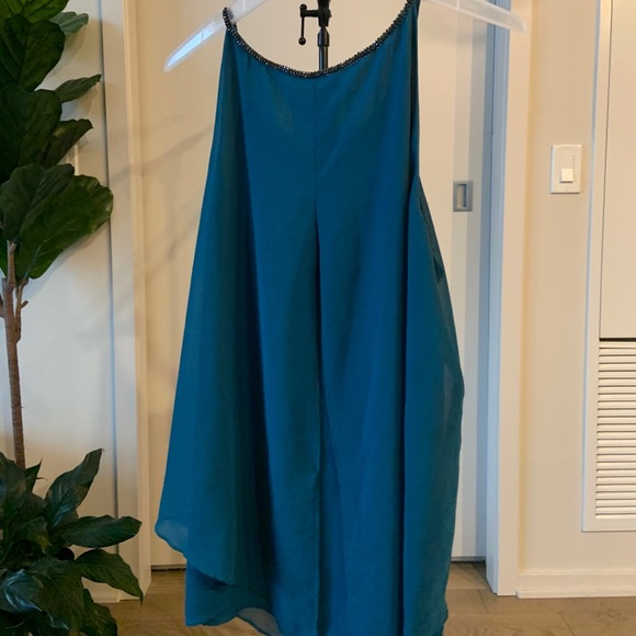 Rhinestone Neck Sleeveless Blouse - Picture 4 of 9